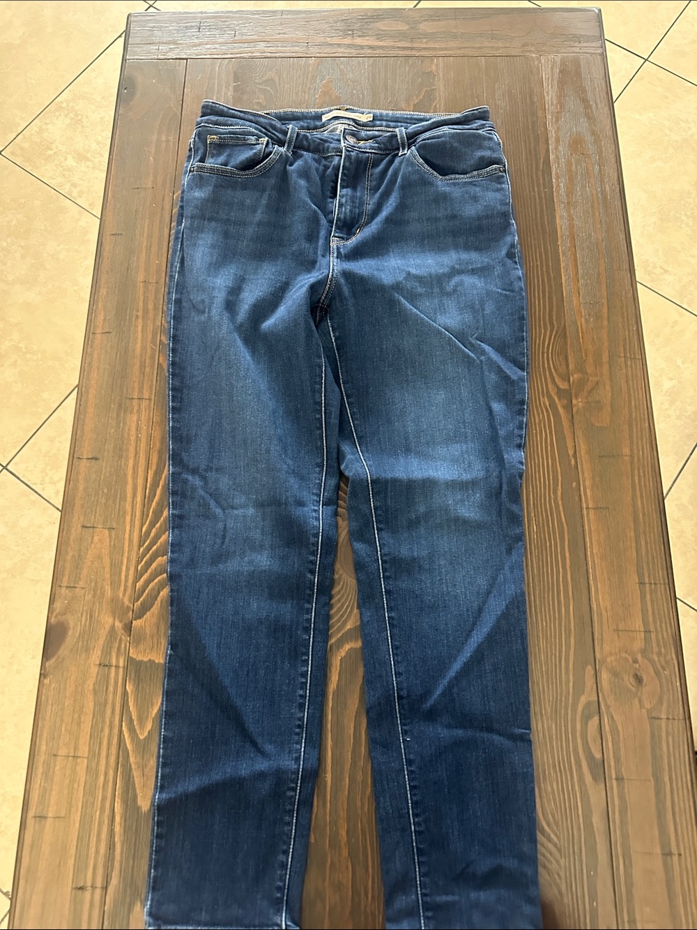 Levi's Women's Skinny Jeans in Dark Blue Denim